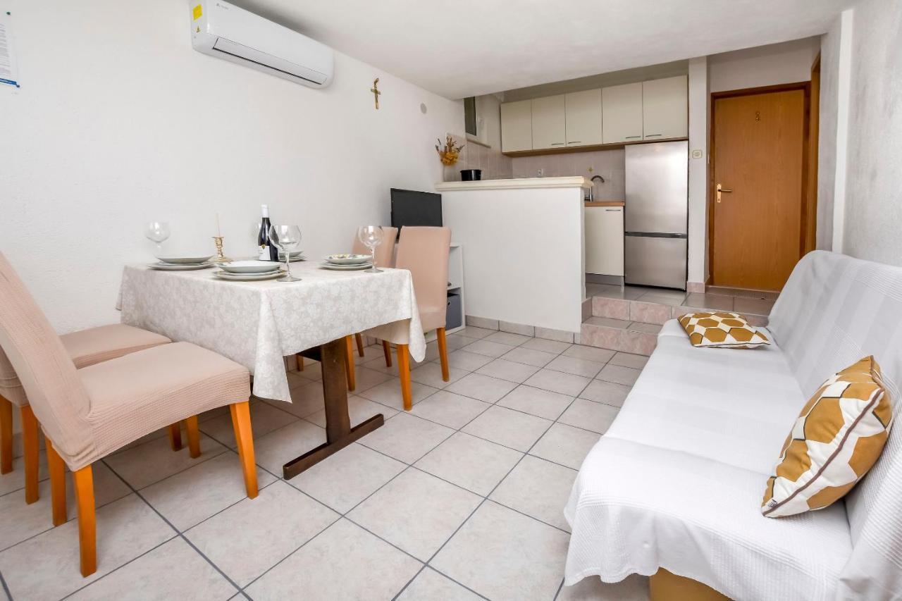 Apartments Ive I Maja Razanj Bagian luar foto